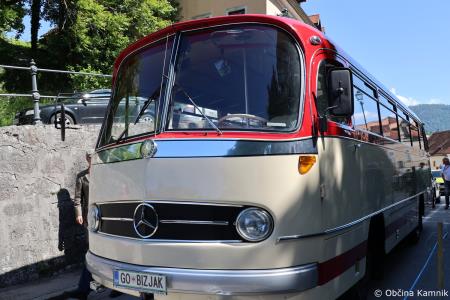 Mednarodna revija starodobnikov v Kamnik privabila ljubitelje klasičnih vozil (39)